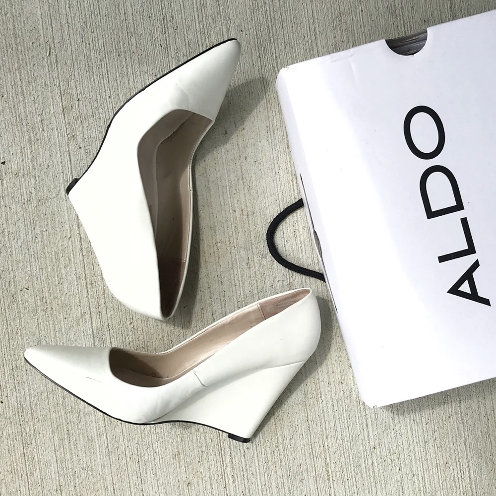 White wedges